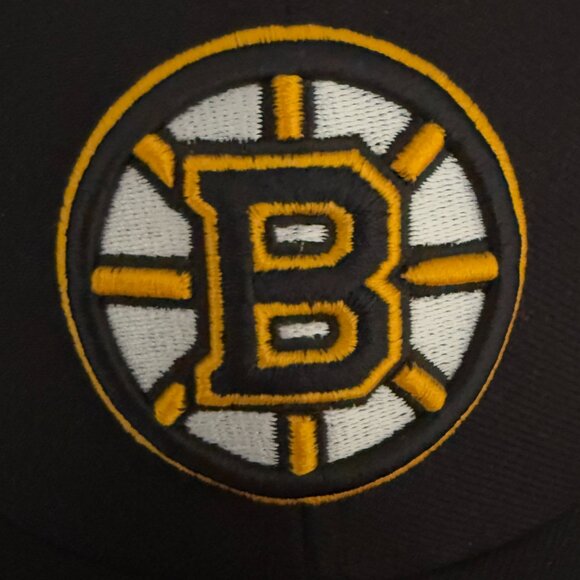 Boston Bruins 50th Anniversary 47 Brand NHL Snapback Cap Hat OSFA - Picture 5 of 7